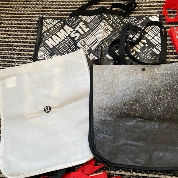 🌿Lululemon Lot 11 Red Black White Assorted Small Medium Large Shop
 Tote Bags - Picture 3 of 5